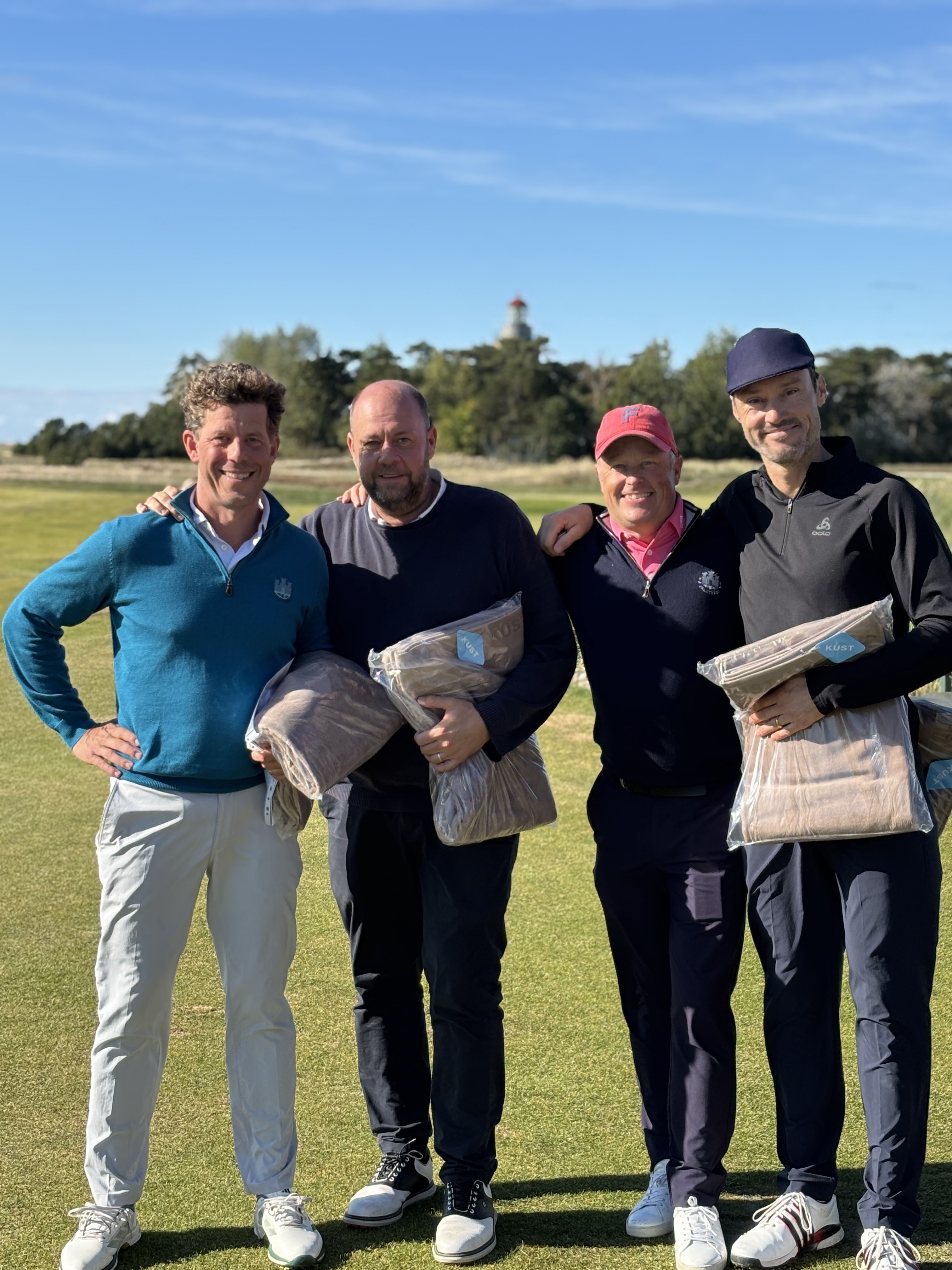 Vinnare L.Bondebjer, P.Falk, H.Pettersson & L.Tengen